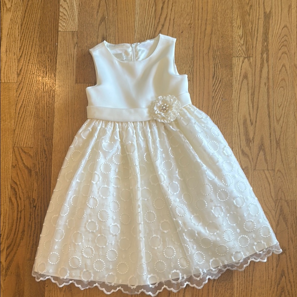 American Princess Ivory Sleeveless Scoop Neck Formal Dress